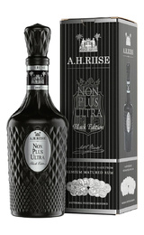 Ром A.H. Riise Non Plus Ultra Black Edition 0,7 л.